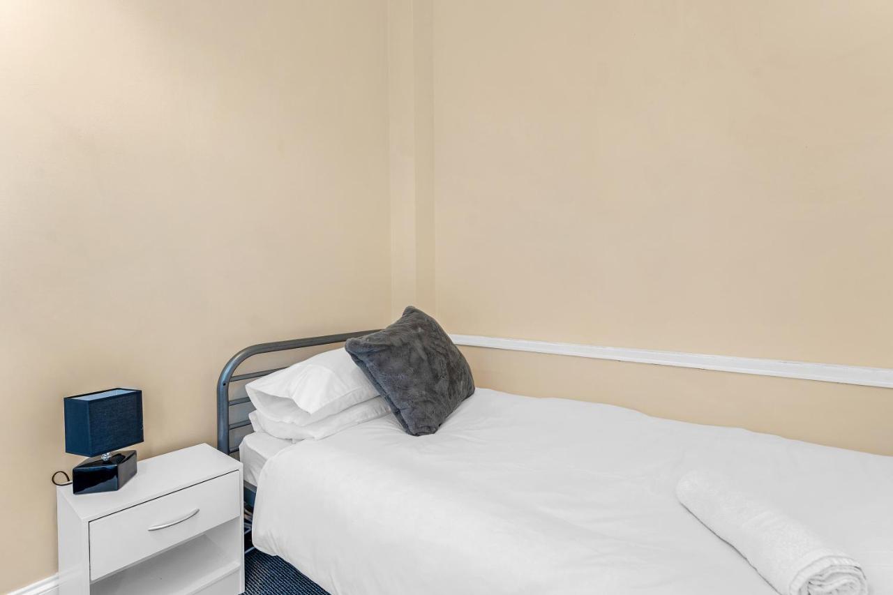 Edinburgh City Centre Jasmine Apartment -Sleeps 7 Екстериор снимка